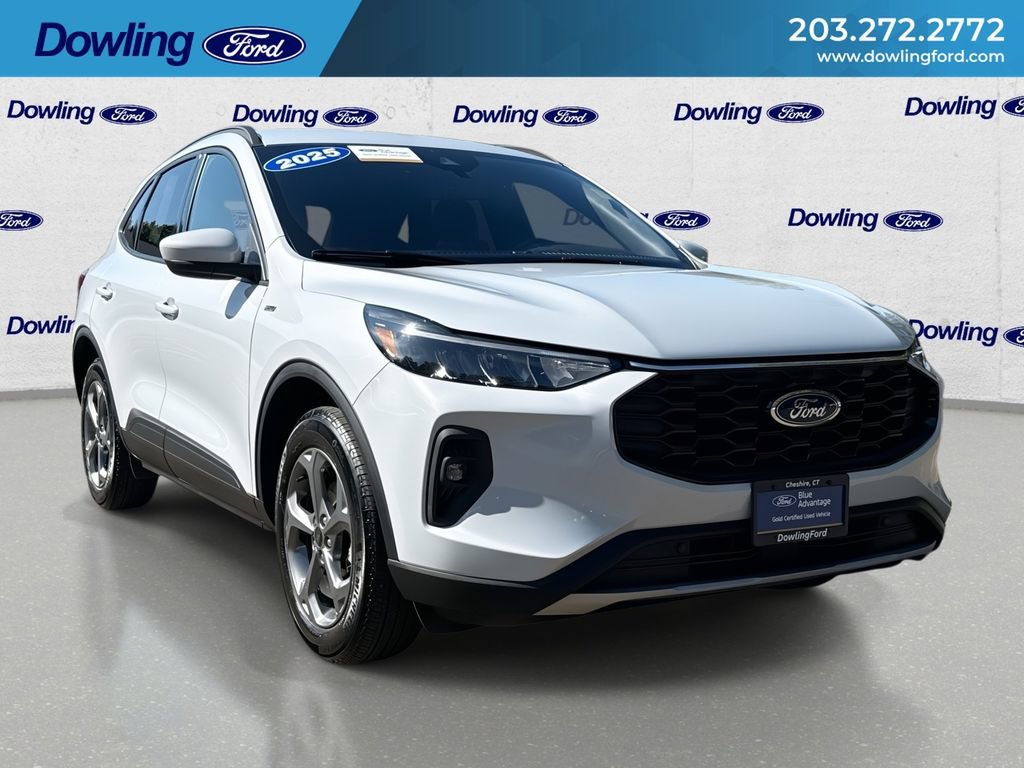 Certified 2025 Ford Escape ST-Line Select AWD/4WD image 1