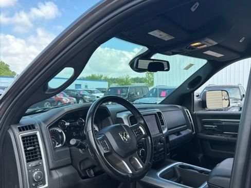 Used 2021 RAM 1500 Warlock AWD/4WD image 3