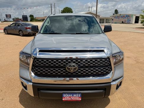Used 2019 Toyota Tundra SR5 w/ SR5 Upgrade Package AWD/4WD image 3