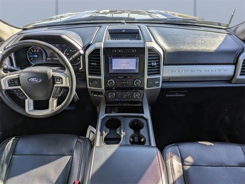 Used 2019 Ford F350 Lariat image 14