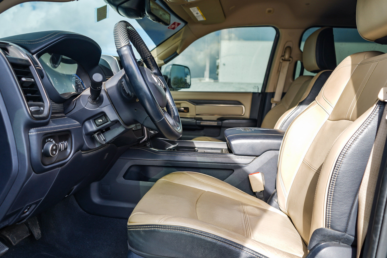 Used 2022 RAM 2500 Limited AWD/4WD image 12
