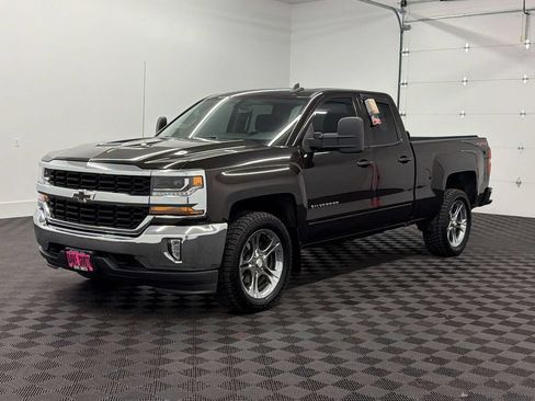 Used 2018 Chevrolet Silverado 1500 LT w/ All Star Edition AWD/4WD image 1