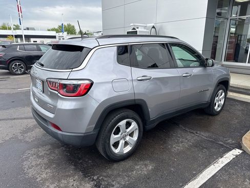 Used 2017 Jeep Compass Latitude w/ Popular Equipment Group AWD/4WD image 7