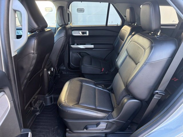 Used 2023 Ford Explorer Limited w/ Equipment Group 301A AWD/4WD image 15