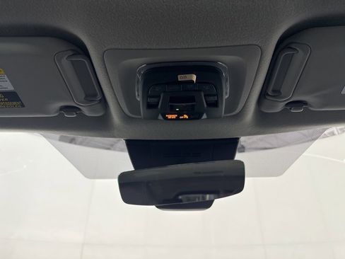 Used 2024 Toyota Corolla Cross XLE w/ Convenience Package AWD/4WD image 34