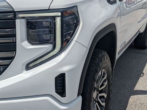 Used 2023 GMC Sierra 1500 AT4 AWD/4WD image 9