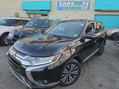 Used 2019 Mitsubishi Outlander SE image 3