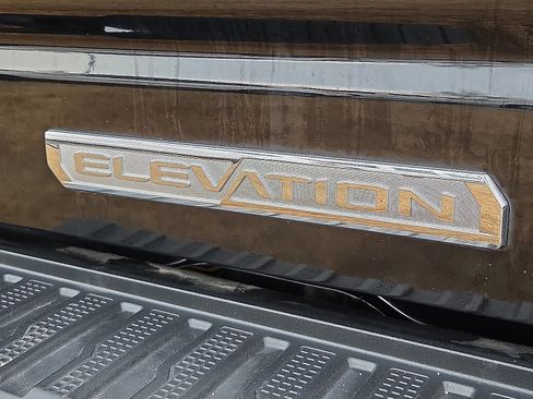 Used 2022 GMC Sierra 1500 Elevation image 9