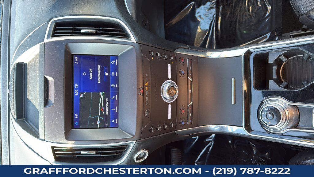 Used 2020 Ford Edge Titanium w/ Equipment Group 301A AWD/4WD image 19