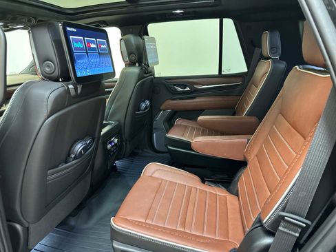 Used 2024 GMC Yukon Denali Ultimate image 5