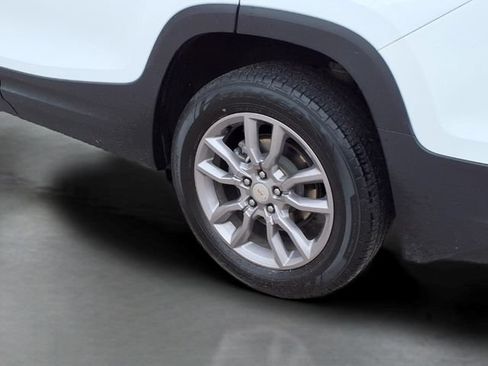 Used 2024 GMC Terrain SLT AWD/4WD image 22
