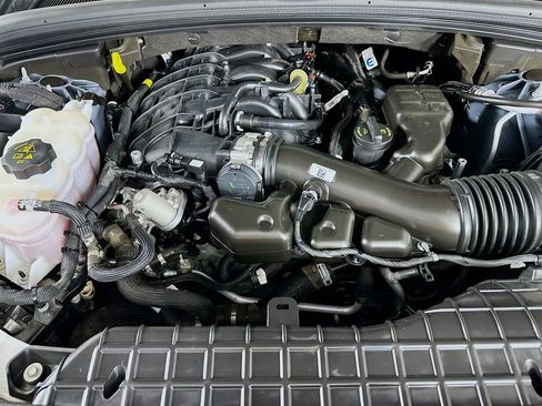 Certified 2024 Jeep Grand Cherokee Altitude AWD/4WD image 42