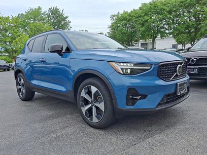 Certified 2024 Volvo XC40 B5 Plus w/ Climate Package