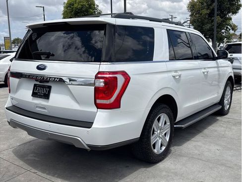 Used 2020 Ford Expedition XLT w/ Equipment Group 202A AWD/4WD image 11