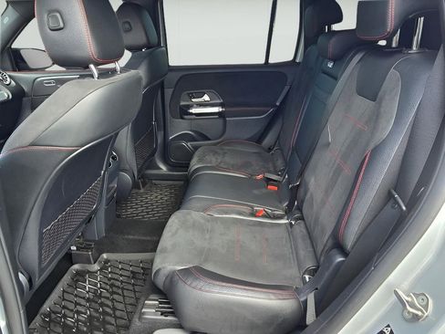 Used 2022 Mercedes-Benz GLB 250 4MATIC image 25