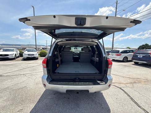 Used 2014 Toyota Sequoia Platinum RWD image 13