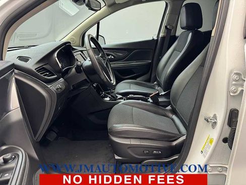 Used 2022 Buick Encore Preferred image 12