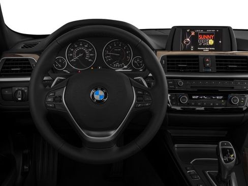 Used 2016 BMW 328i xDrive Sedan AWD/4WD image 6