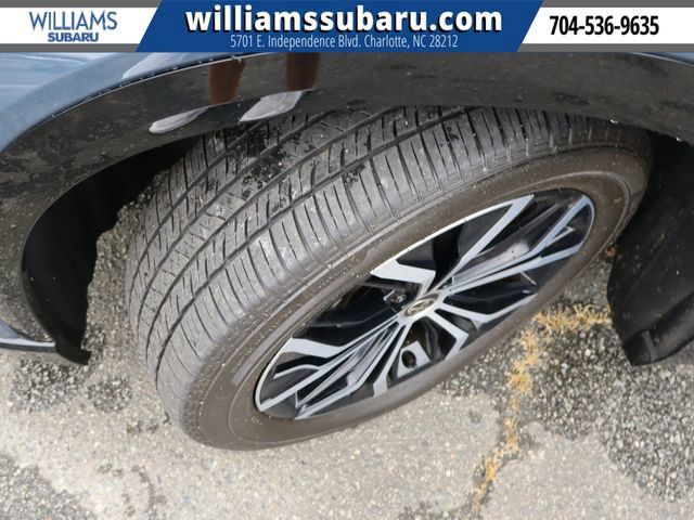Used 2025 Toyota Crown Signia AWD/4WD image 39