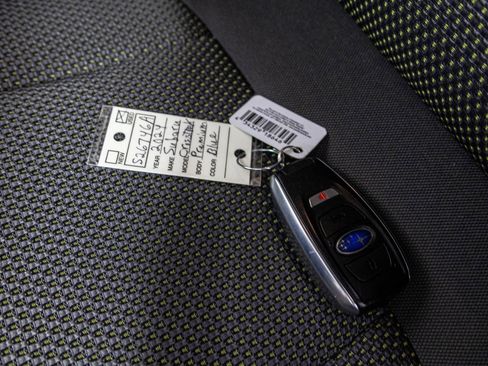 Used 2024 Subaru Crosstrek 2.0i Premium w/ Crosstrek Mirror Package image 41