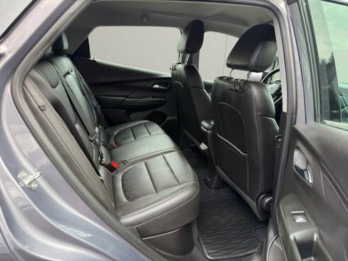 Used 2023 Chevrolet Bolt LT w/ Infotainment Package FWD image 12