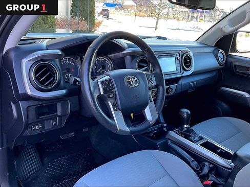 Certified 2019 Toyota Tacoma SR5 image 17