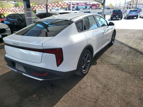 Used 2025 Kia K4 LXS image 7