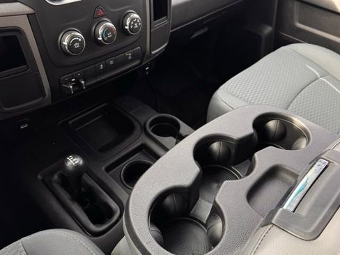 Used 2018 RAM 2500 Tradesman w/ Chrome Appearance Group image 17