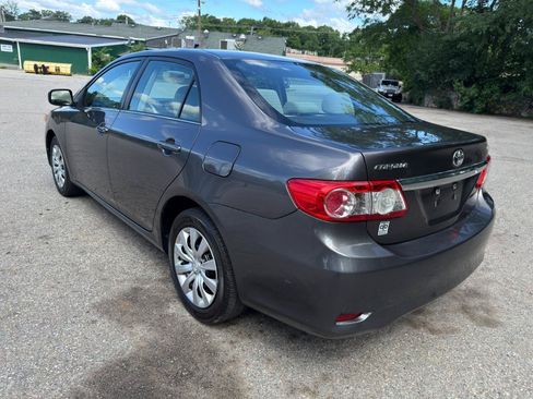 Used 2013 Toyota Corolla LE FWD image 7