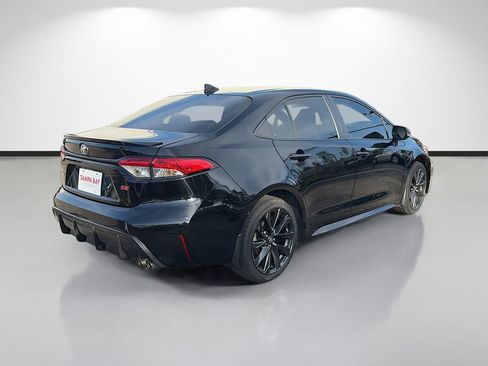 Used 2024 Toyota Corolla SE w/ SE Premium Package FWD image 3