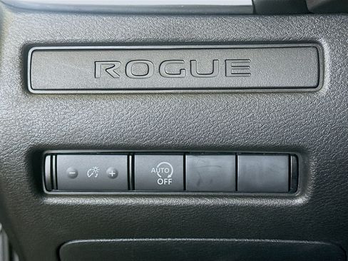 Used 2024 Nissan Rogue S AWD/4WD image 16