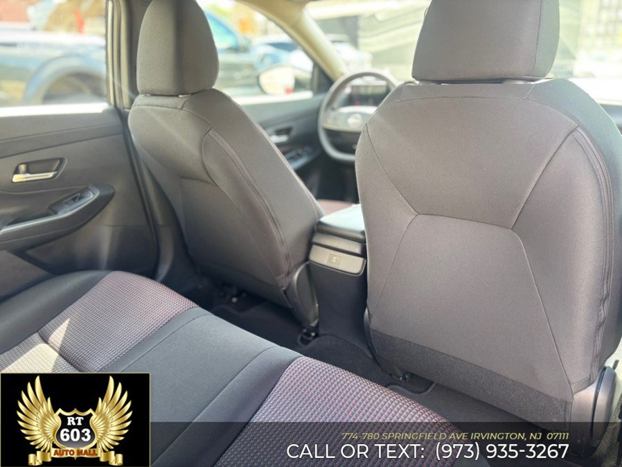 Used 2026 Nissan Sentra SR w/ Floor Mat Package FWD image 10