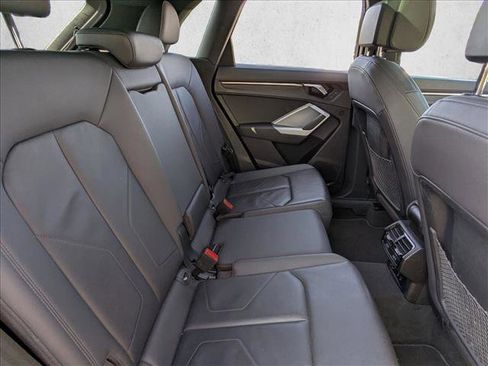 Used 2022 Audi Q3 2.0T Premium w/ Convenience Package image 19