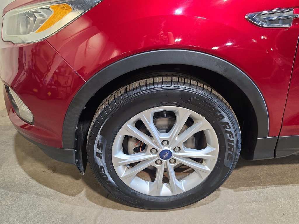 Used 2018 Ford Escape SEL FWD image 18