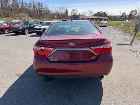 Used 2015 Toyota Camry XSE w/ Moonroof Package image 10