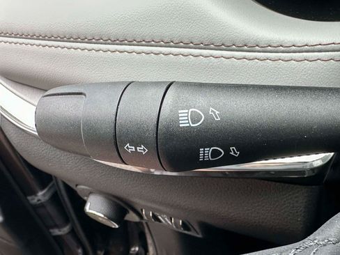 Used 2023 Jeep Compass Limited w/ Sun and Sound Group AWD/4WD image 24