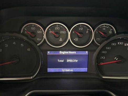 Used 2021 Chevrolet Suburban RST image 34