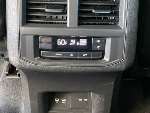 Certified 2023 Volkswagen Atlas SEL R-Line AWD/4WD image 45