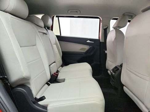 Used 2019 Volkswagen Tiguan SE FWD image 28