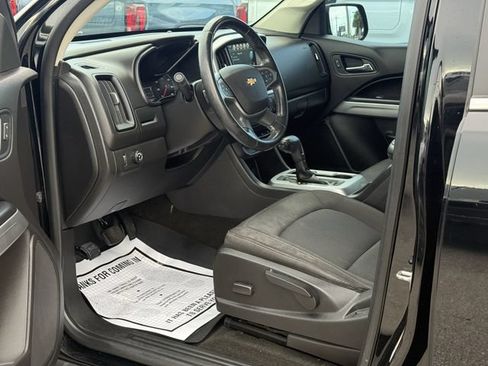 Used 2018 Chevrolet Colorado LT w/ LT Convenience Package RWD image 13