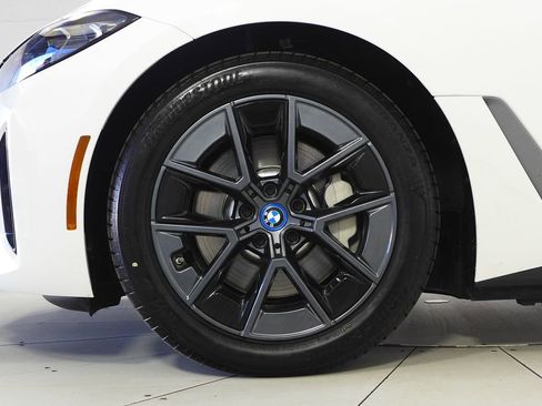 Certified 2023 BMW i4 eDrive40 w/ Premium Package image 5