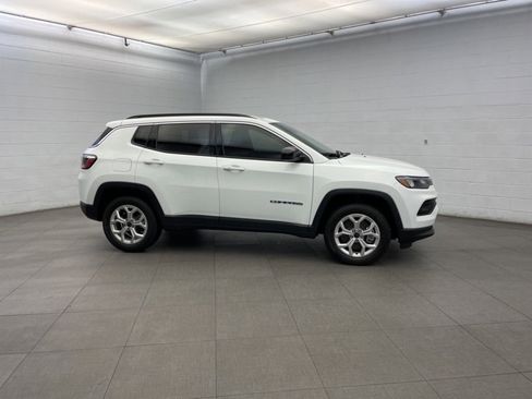 New 2026 Jeep Compass Latitude image 2