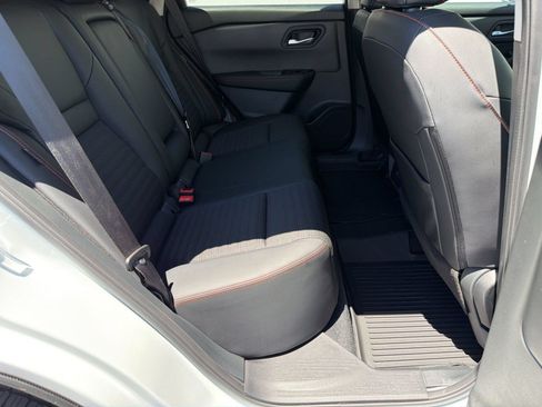 Used 2026 Nissan Rogue SV AWD/4WD image 28
