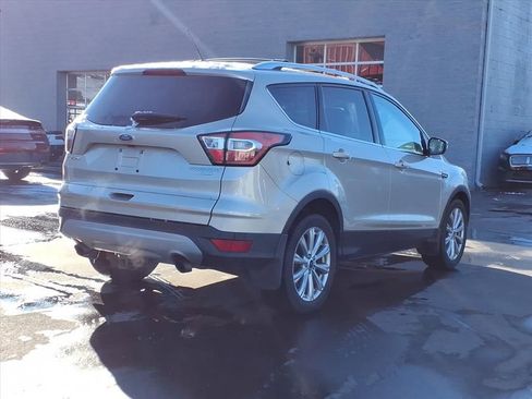 Used 2017 Ford Escape Titanium image 5