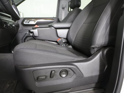 Used 2024 GMC Sierra 1500 SLE image 4