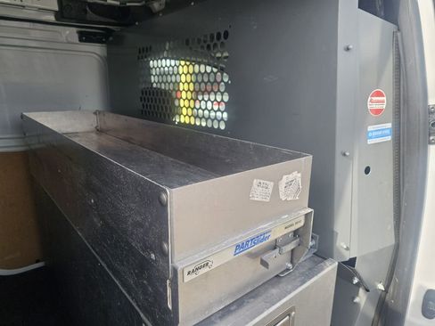 Used 2018 Ford Transit Connect XL image 40