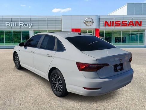 Used 2019 Volkswagen Jetta SEL w/ Cold Weather Package image 3