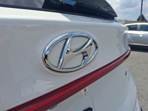 Certified 2023 Hyundai Santa Fe SEL w/ Premium Package AWD/4WD image 32