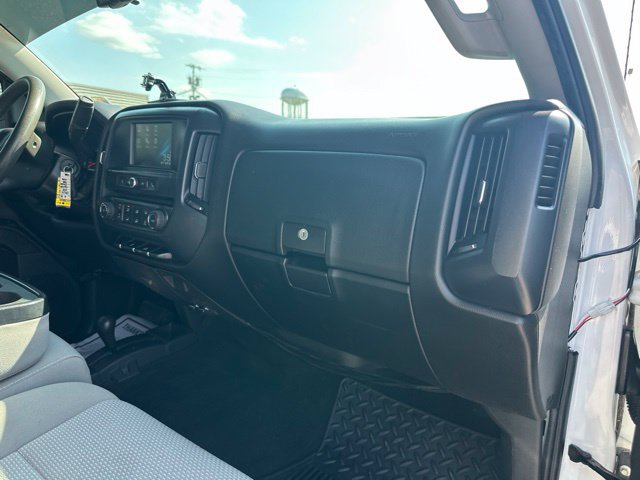 Used 2018 Chevrolet Silverado 1500 Custom w/ Custom Value Package AWD/4WD image 10