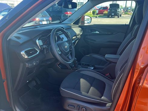 Used 2023 Chevrolet TrailBlazer LT w/ Convenience Package AWD/4WD image 7
